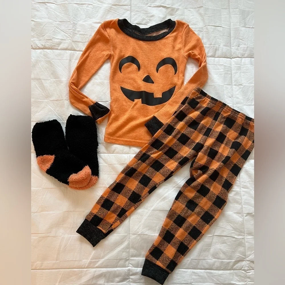 Kids 4T Halloween Pajama Set Pumpkin Buffalo Plaid PJs Socks